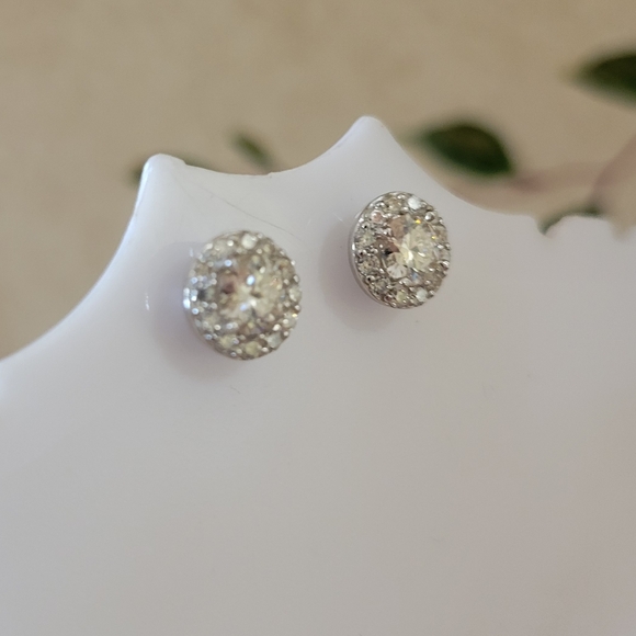 1 Carat Halo Certified Moissanite Stud Earrings NEW - Picture 6 of 15